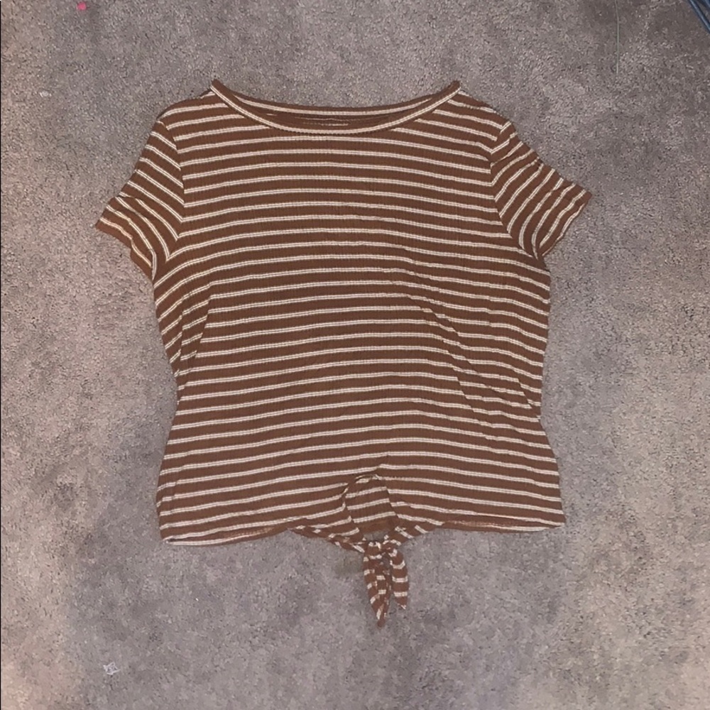 American Eagle short sleeve tee